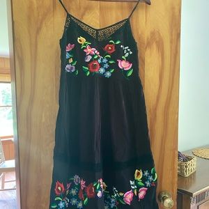 Maternity dress, midi, embroidered